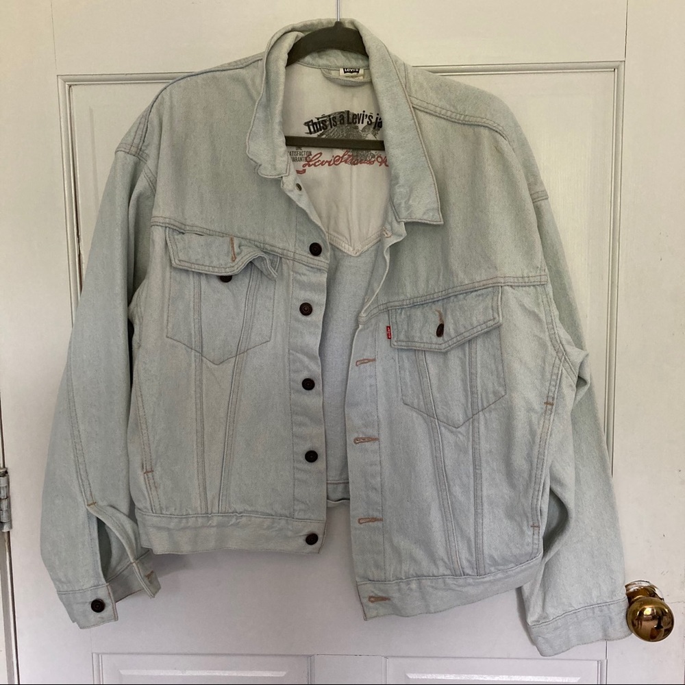 Levi’s Oversized Light Wash Jean Jacket